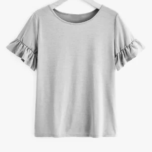 Camiseta con volante en mangas