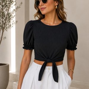 Top con mangas abullonadas y espalda abierta