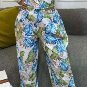 Conjunto de pantalón y top estampado floral