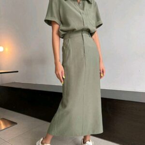 Conjunto de camisa y falda con bolsillos