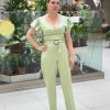 Conjunto de Top corto con manga corta y pantalón