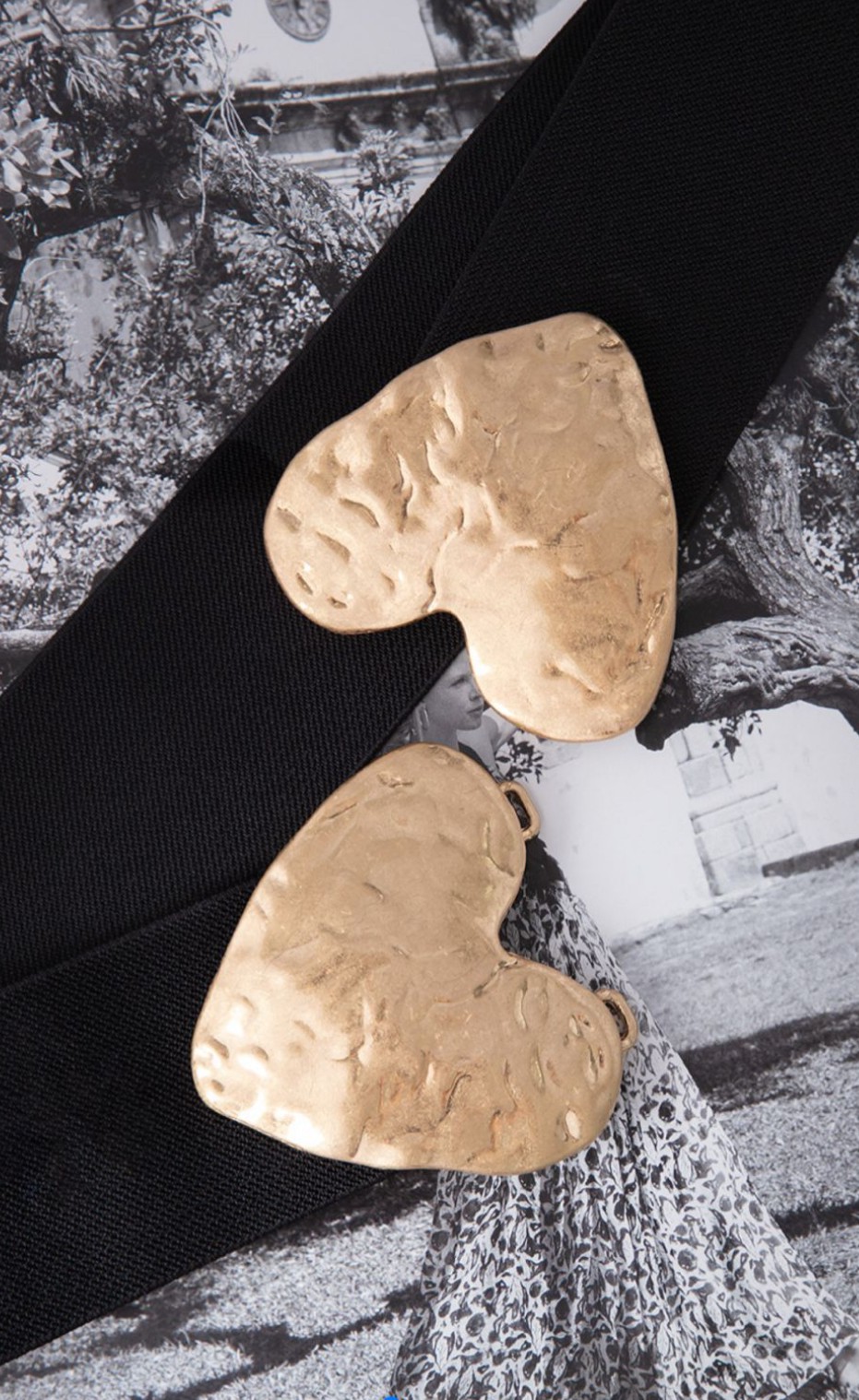 Cinturón elástico con hebilla forma Corazón dorado