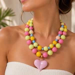 Collar de resina con dije de corazón pink love